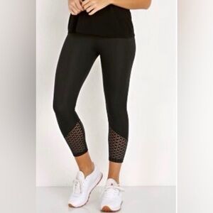 Black High-Waisted Beyond Yoga maternity Leggings Beyond the bump